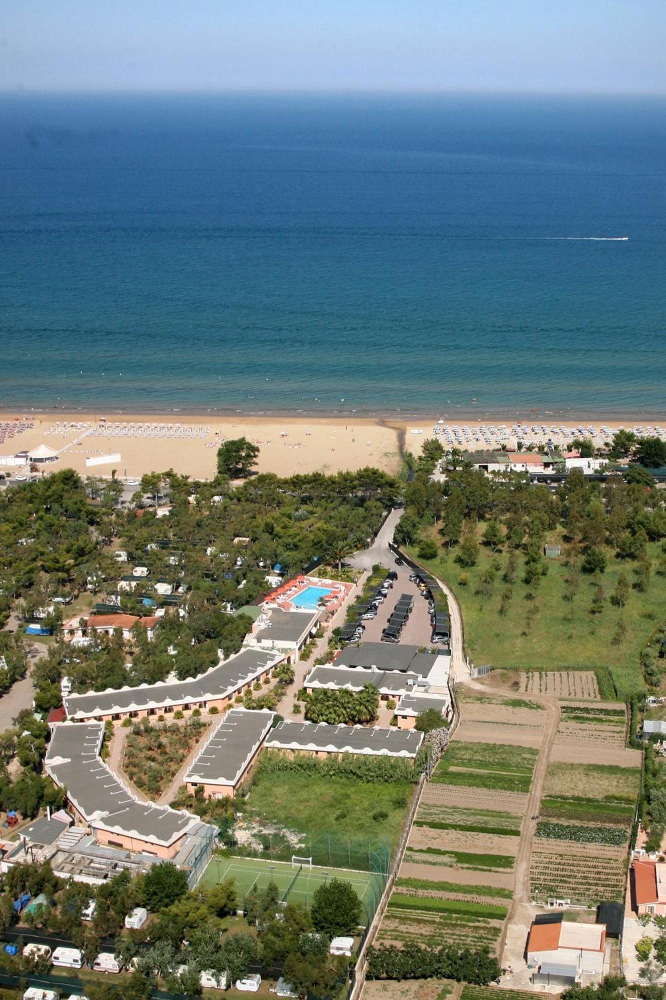 Garden Hotel Ripa В'єсте Екстер'єр фото