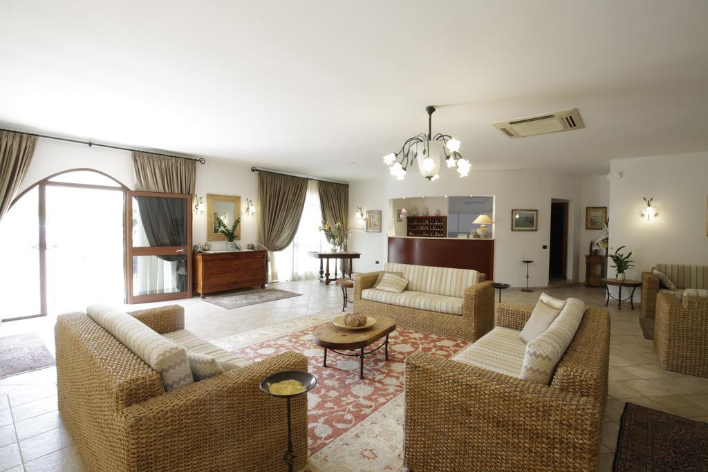 Garden Hotel Ripa В'єсте Екстер'єр фото