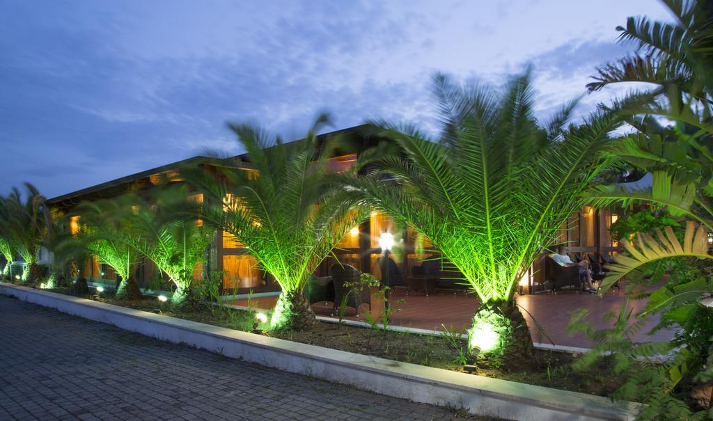 Garden Hotel Ripa В'єсте Екстер'єр фото